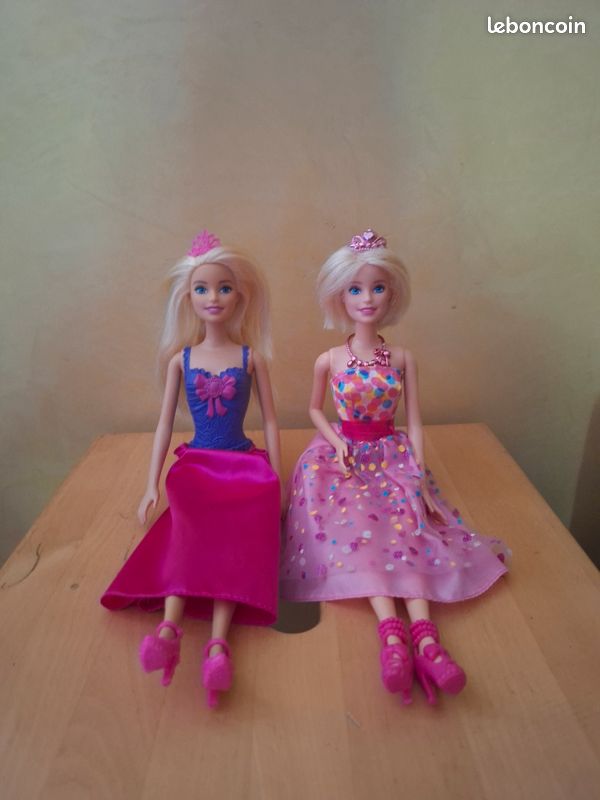 Lot de 2 poupées Barbie princesses (image 1)