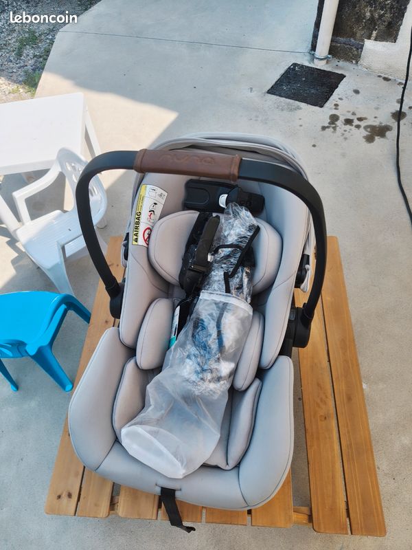 Cosy nuna avec base isofix 360 (image 1)