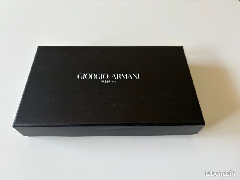 Étui porte-clefs Giorgio Armani NEUF (image 2)
