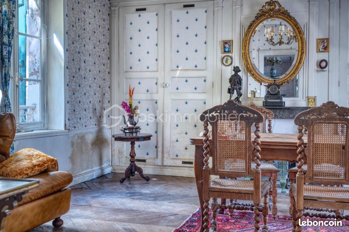 Maison 5 pièces 138 m² · à Saint-Jean-les-Deux-Jumeaux · 138 m² · 185 000 €