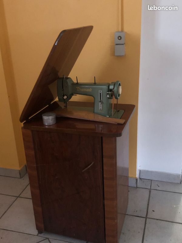 Machine à coudre ancienne (image 4)