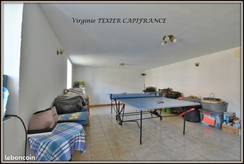 Maison 7 pièces 167 m² - Chef-Boutonne 79110 (image 2)