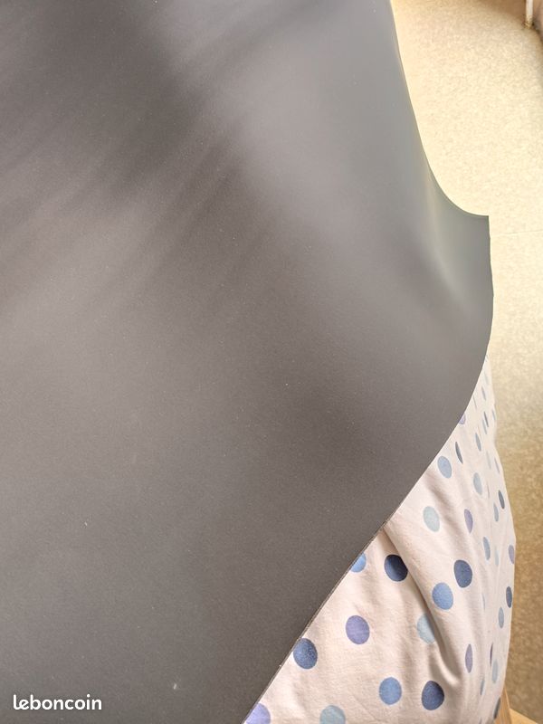Tissu néoprène noir (image 2)