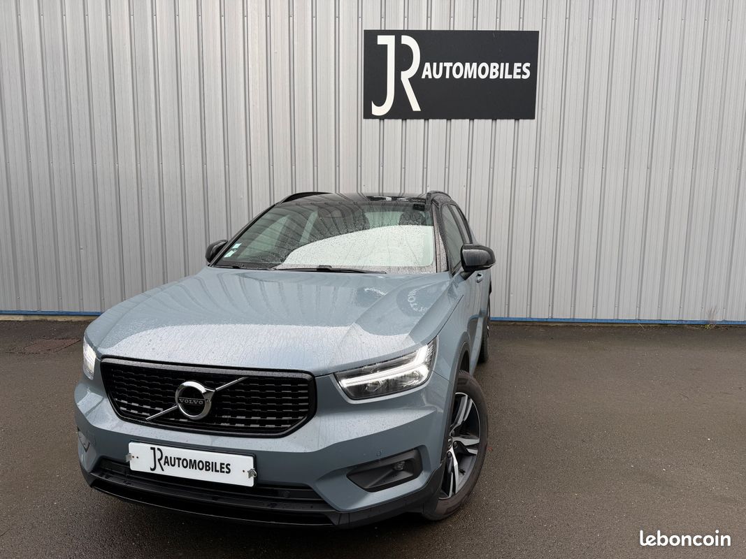 VOLVO XC40 T2 129 ch Geartronic 8 R-Design ATTELAGE (image 1)