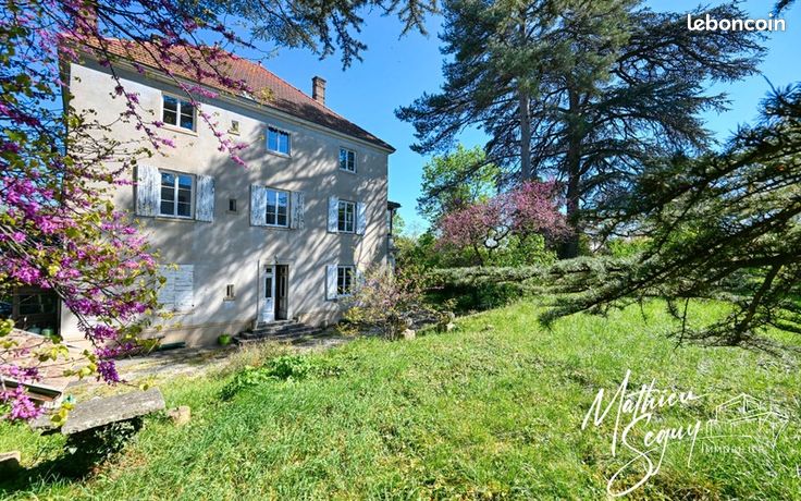 Propriété 22 pièces 588 m²