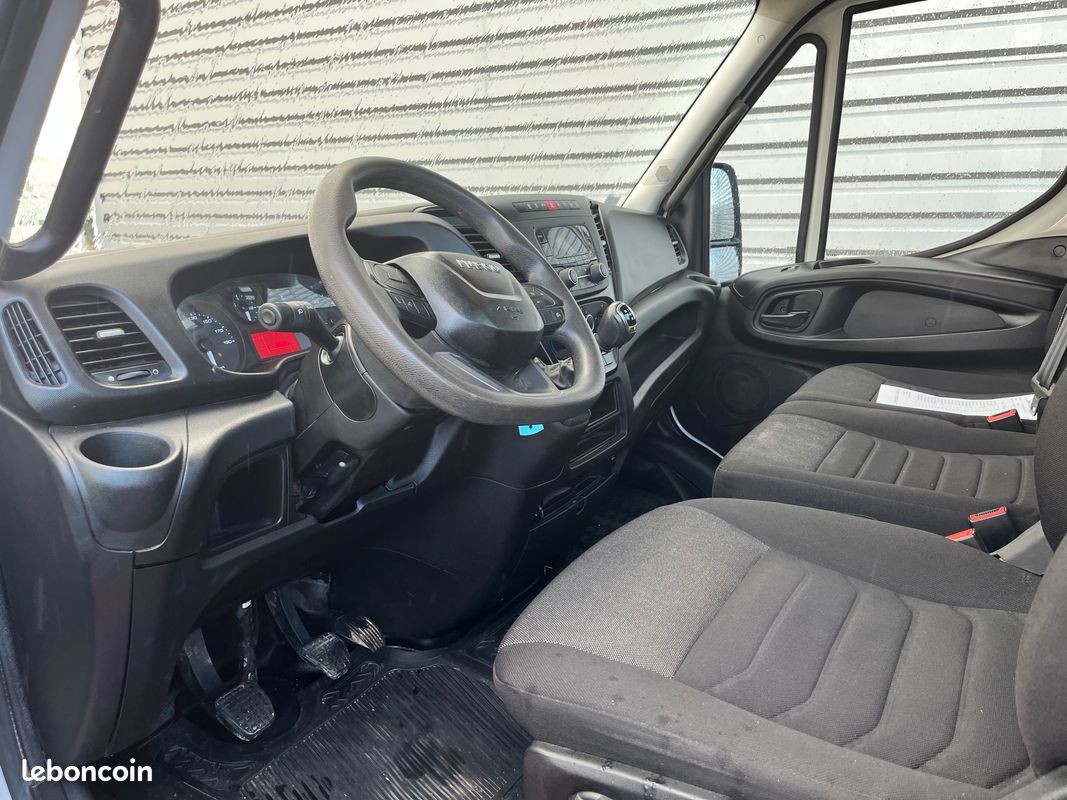 Iveco benne 160 cv 3 litres (image 4)