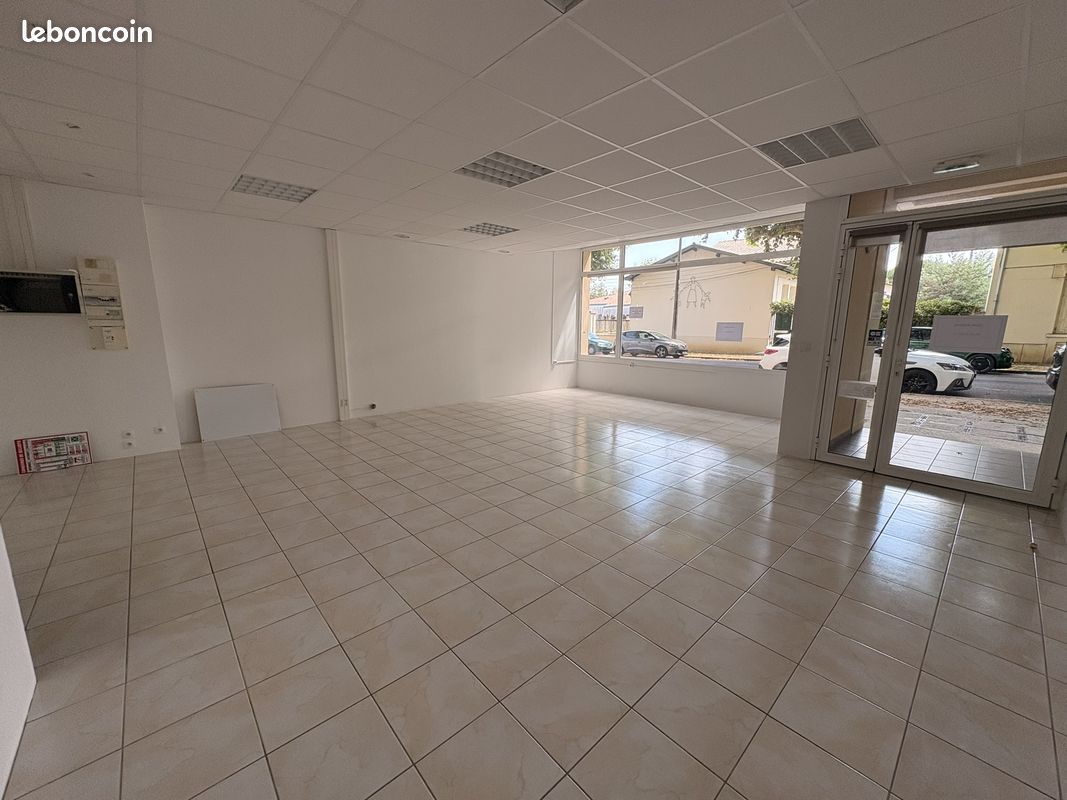 Local 60 m² Bazas (image 2)
