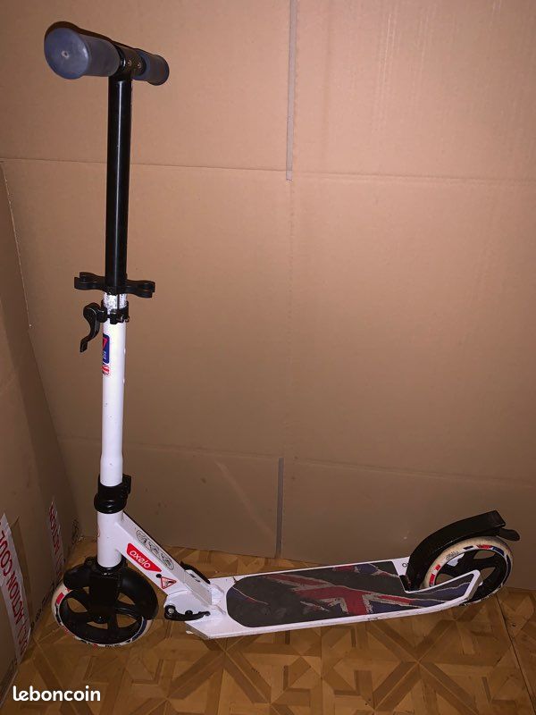 Trottinette pour enfants (image 1)