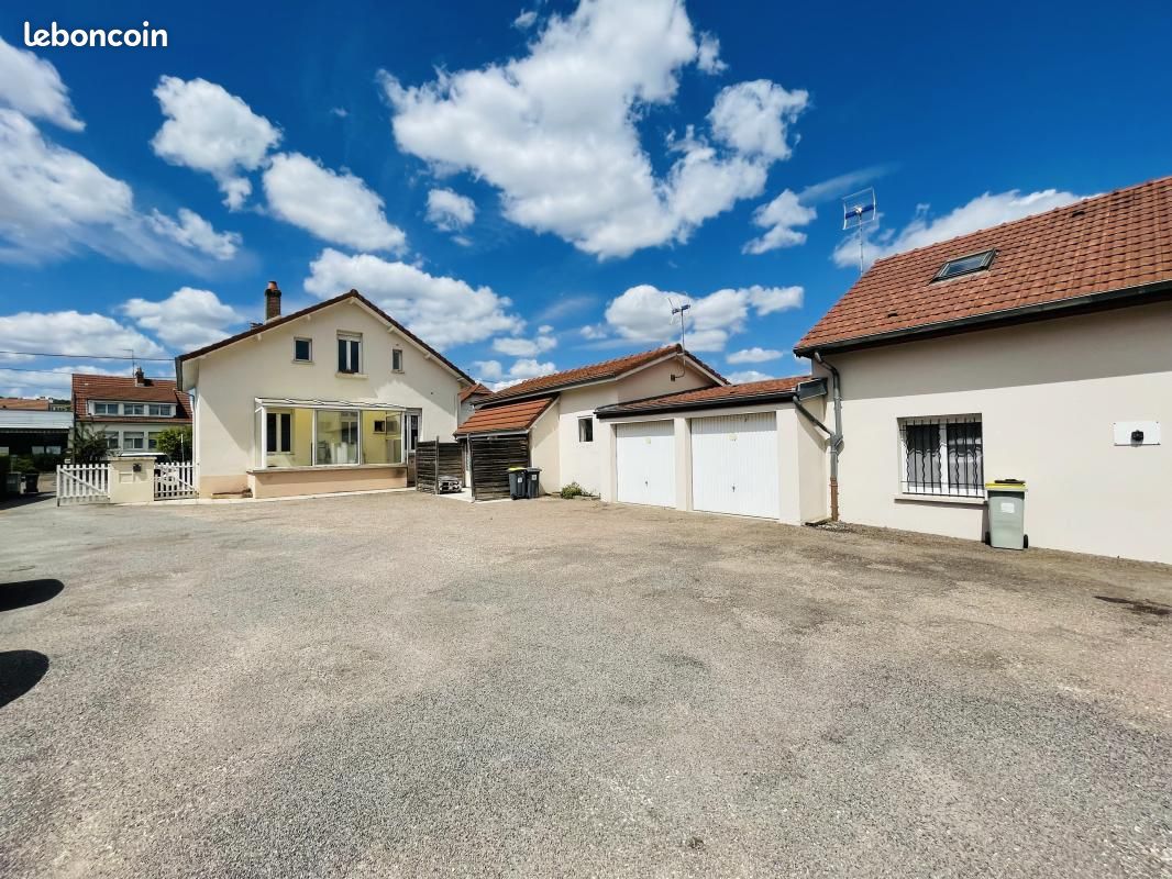 Immeuble 538 m² · à Chenôve · 538 m² · 950 000 €