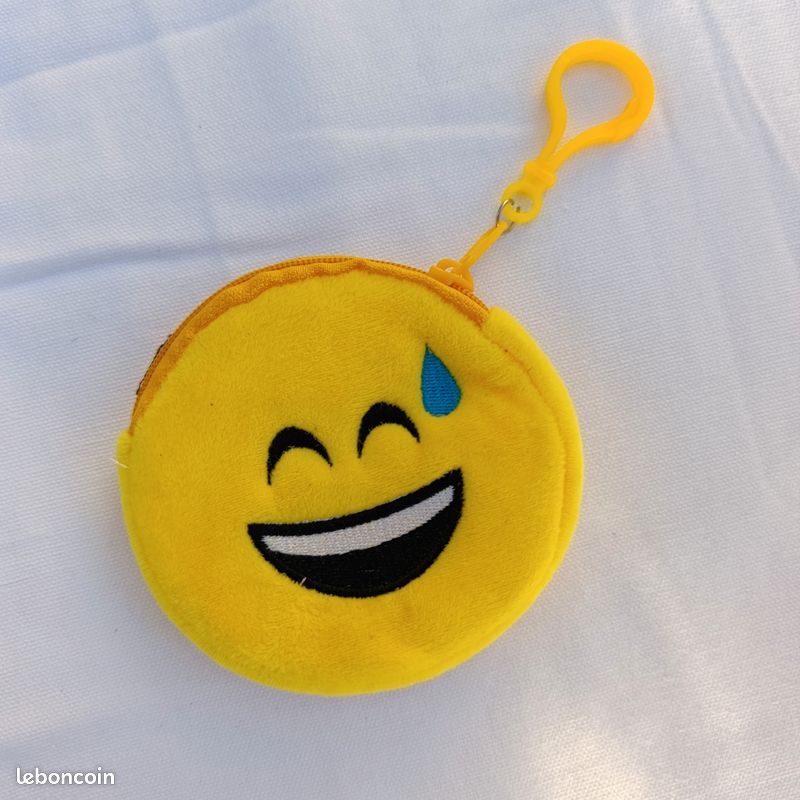 Pochette Porte-Monnaie Visage Emoji Jaune - Légère, En Polyester, Brodée | Neuf Avec Étiquettes