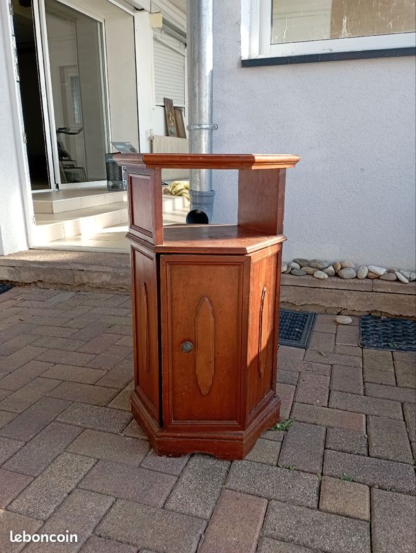 Petit meuble exagonal avec porte (image 1)