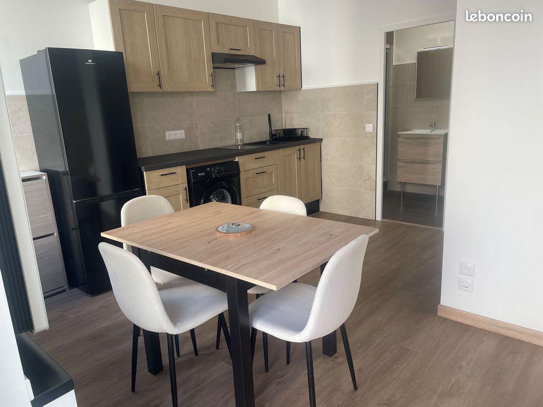 Appartement 1 pièce 30 m² · à Saint-Étienne · 30 m² · 450 €