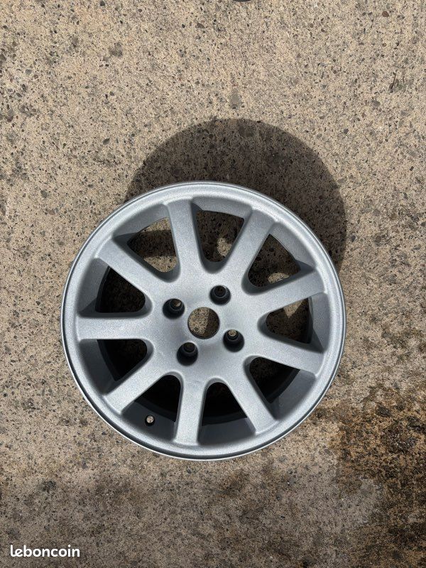 4 jantes alu Peugeot ouragan 16 pouces 206 S16 ou 406, repeinte en gris (image 2)