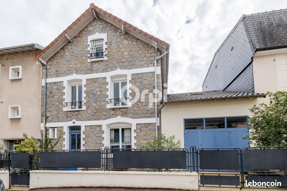 Maison 6 pièces 216 m² · à Limoges · 216 m² · 528 000 €