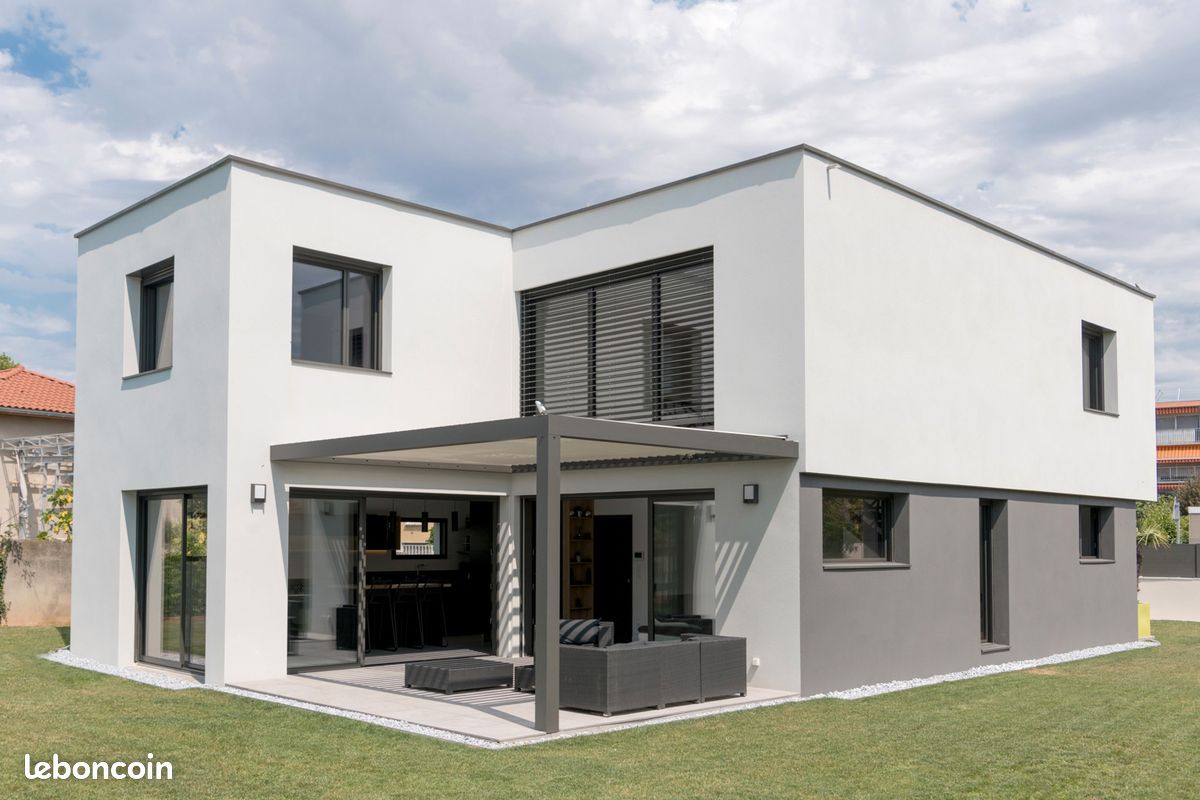 Maison 5 pièces 156 m² · à Saint-Priest · 156 m² · 649 000 €