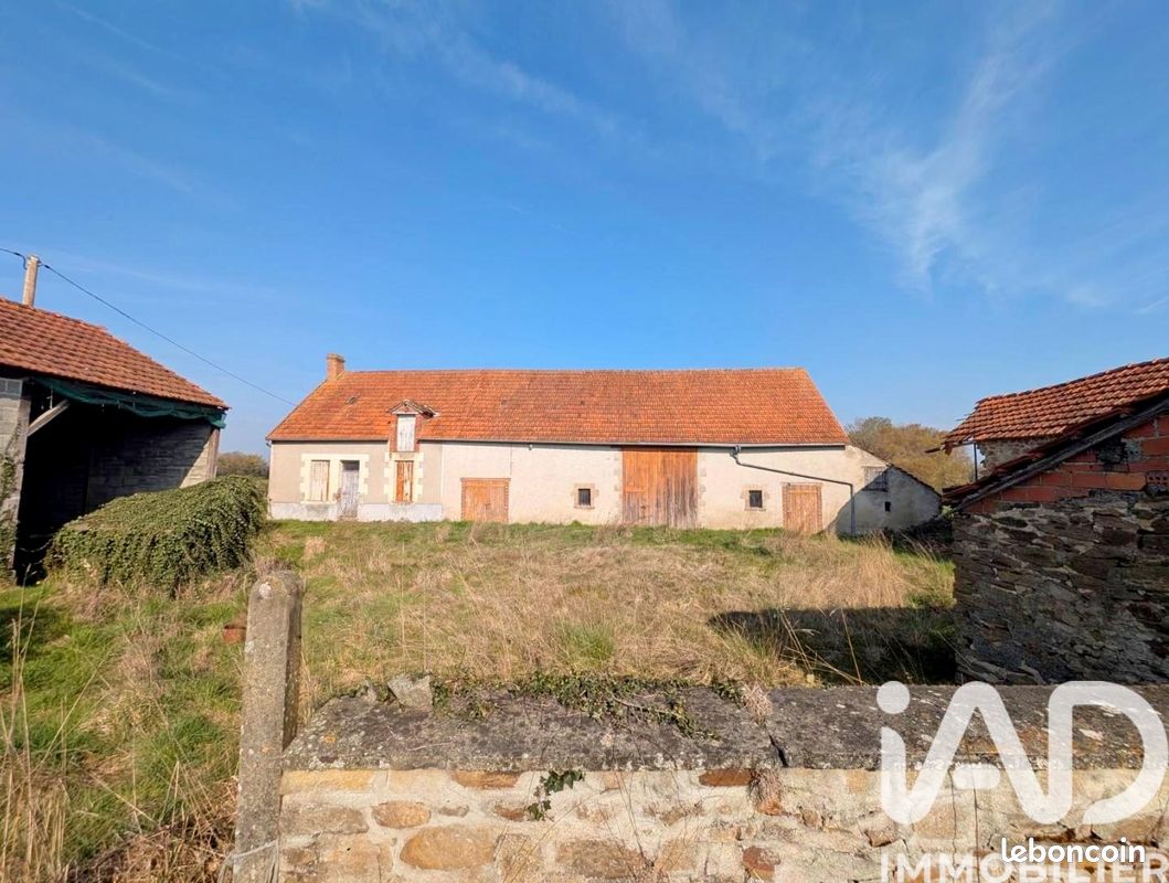 Maison 3 pièces 49 m² · à Chéniers · 49 m² · 49 000 €