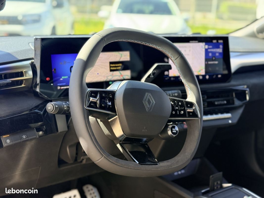 Renault Clio (6) esprit Alpine full hybrid E-Tech 160 ch (image 3)
