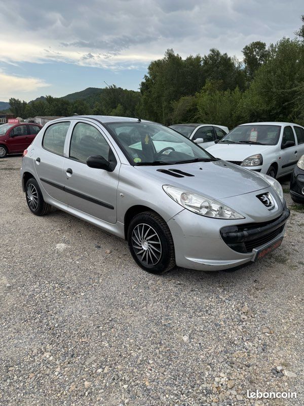 206 + garanti Embrayage et courroie distribution neufs (image 2)