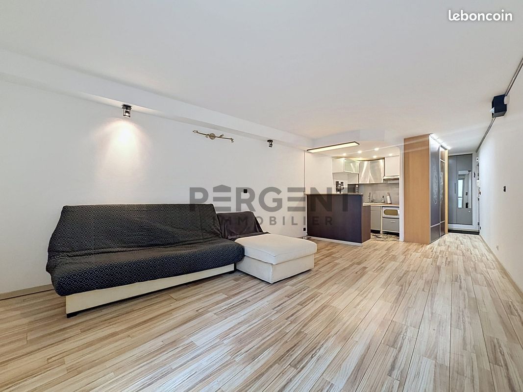 Appartement 1 pièce 37 m² · à Charleville-Mézières · 37 m² · 60 000 €