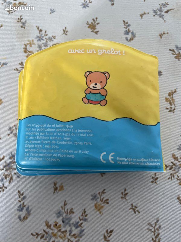 Livre de bain bébé Tchoupi à la mer (image 2)