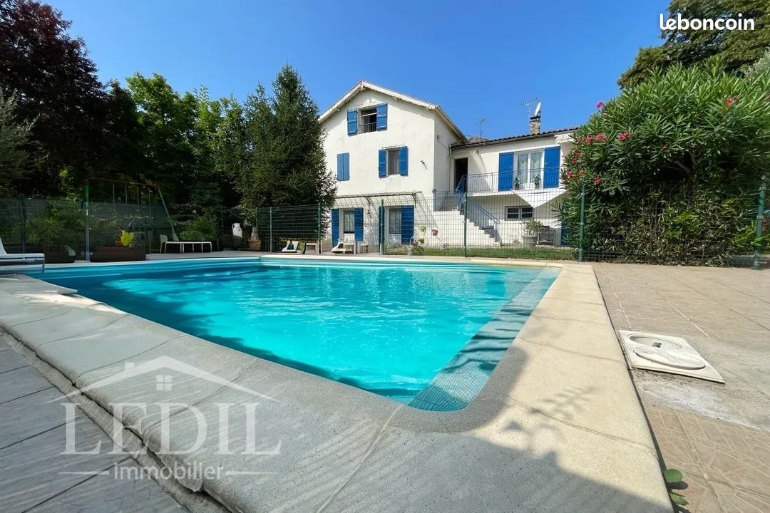 Maison 7 pièces 150 m² · à Saint-Laurent · 150 m² · 208 000 €