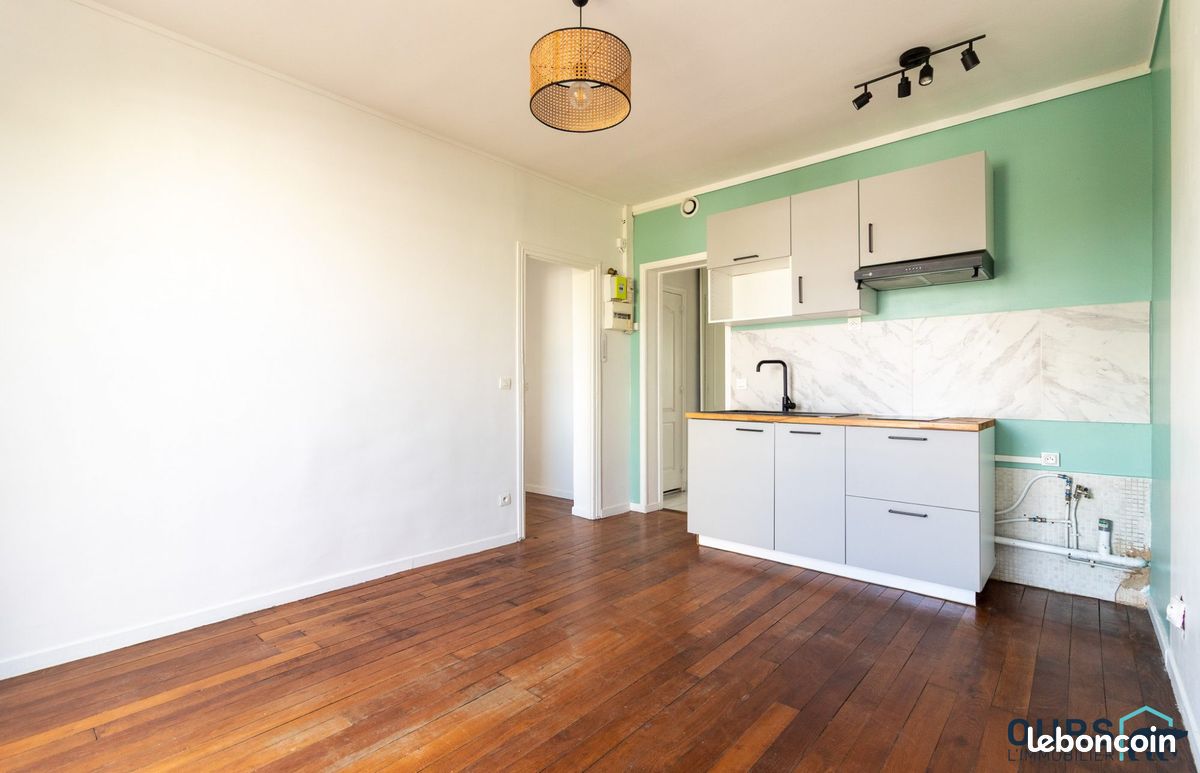 Appartement 3 pièces 43 m² · à Saint-Denis · 43 m² · 890 €/mois