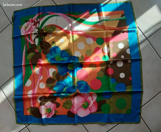 Foulard Carré Vintage Carolina Herrera à Pois Jaunes - 90cm, Polyester, Très Bon état