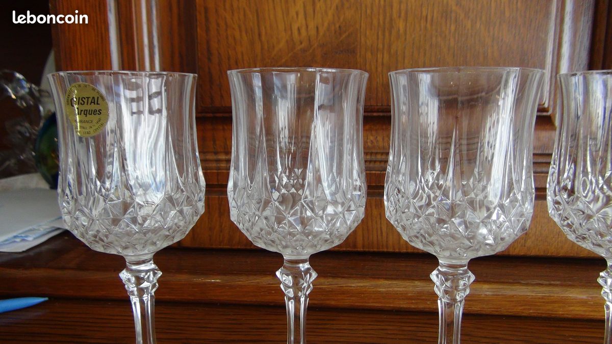 5 VERRES à PIED CRISTAL D'ARQUES LONGCHAMP de 146 mm de haut en très bon état poids 1 verre de 180 gr environ (image 2)
