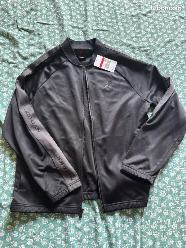 Veste noire Jordan (image 1)