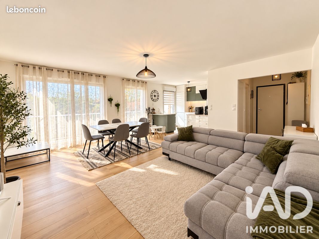 Appartement 5 pièces 102 m² · à Viry-Châtillon · 102 m² · 290 000 €