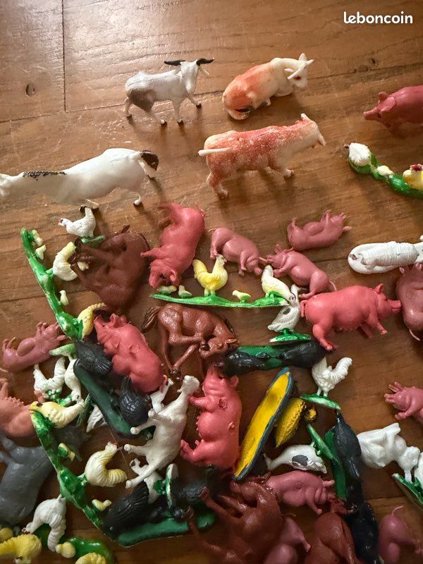 Haooryx Lot de 27 mini décorations de gâteau d'animaux de la ferme sur le thème de la grange, de la vache, du mouton - Fournitures de décoration de fête d'anniversaire - Fabuleuse