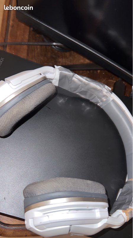 Xbox one x (image 4)