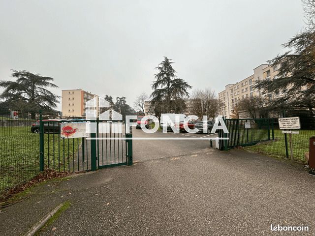 Appartement a louer decines-charpieu - 3 pièce(s) - 54 m2 - Surfyn