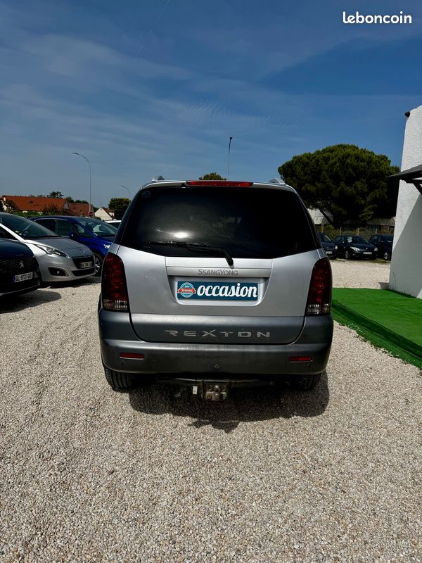 Ssangyong Rexton II 2.7 Xdi 163 CV / 4x4 / BOITE AUTOMATIQUE / CUIR / CLIM AUTO / ATTELAGE (image 6)