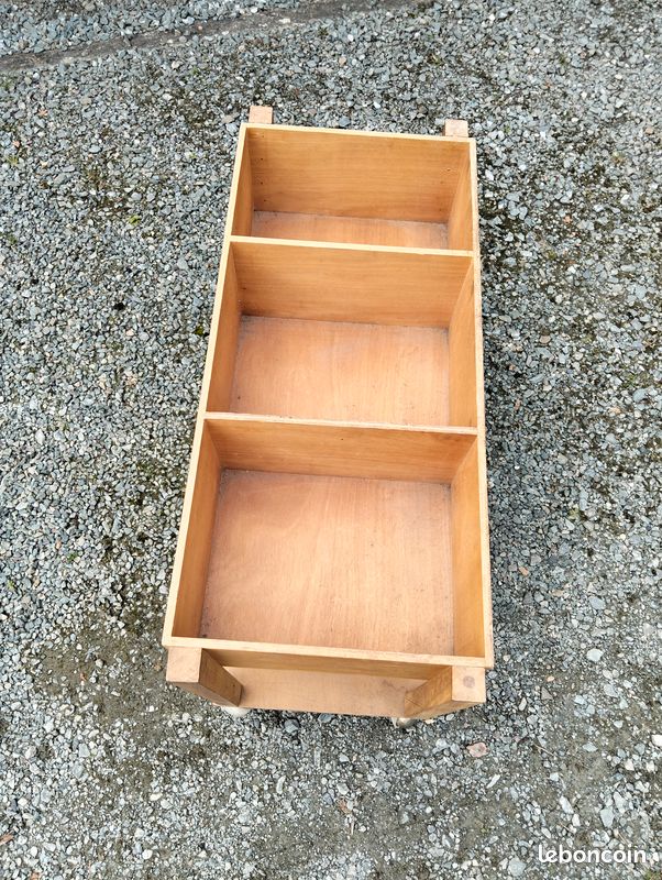 Vends meuble à roulettes (image 1)