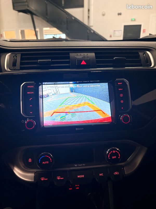 Kia rio 1.4 crdi 90 uefa euro 2016 (image 23)