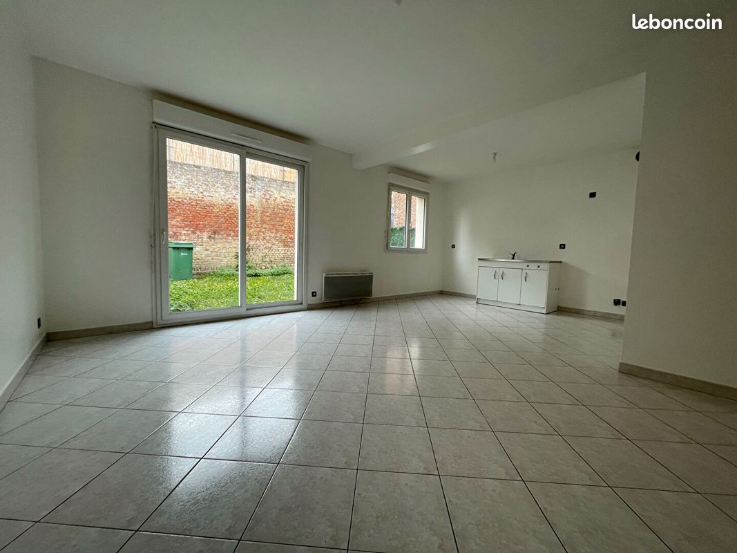 Maison 4 pièces 85 m² · à Andeville · 85 m² · 990 €