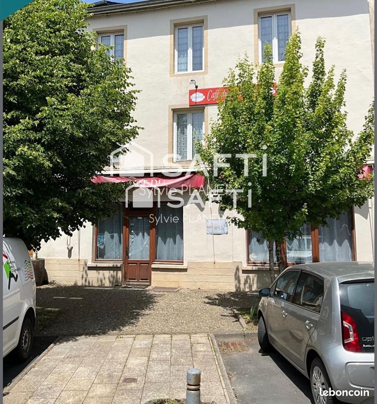 Immeuble 240 m² · à Bourg-Lastic · 240 m² · 62 000 €