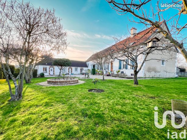 Maison 10 pièces 260 m²