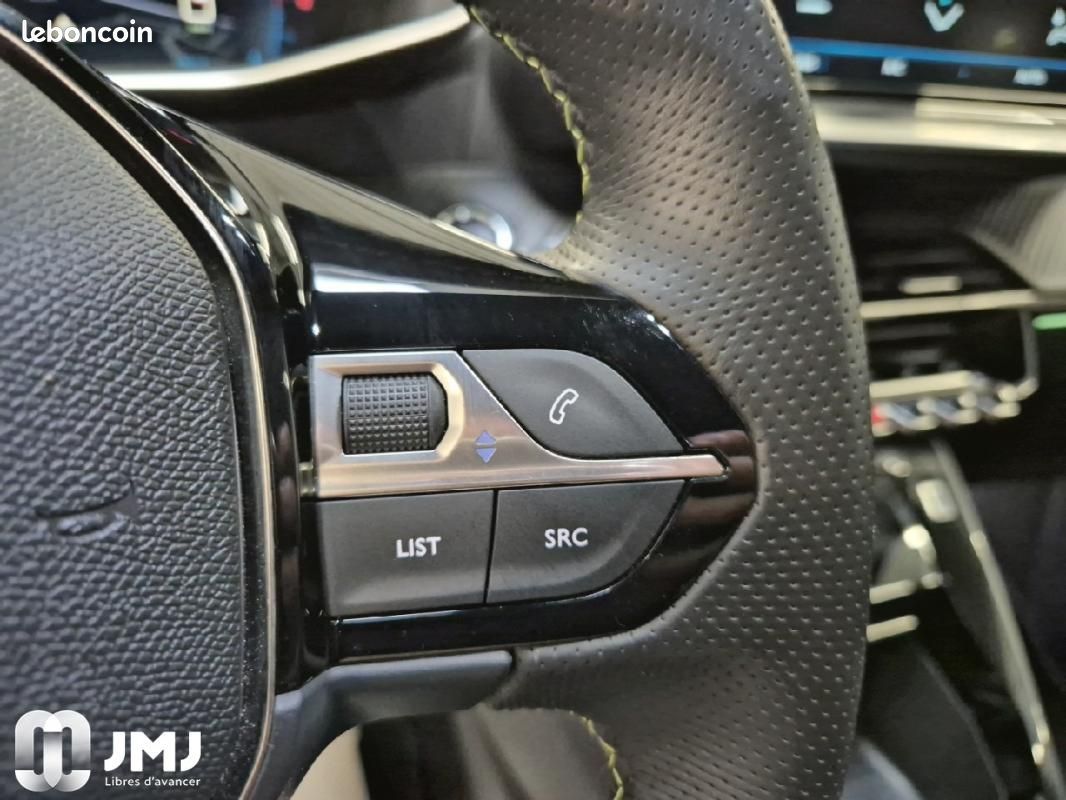 Peugeot 208 PureTech 100 S&S BVM6 GT (image 16)