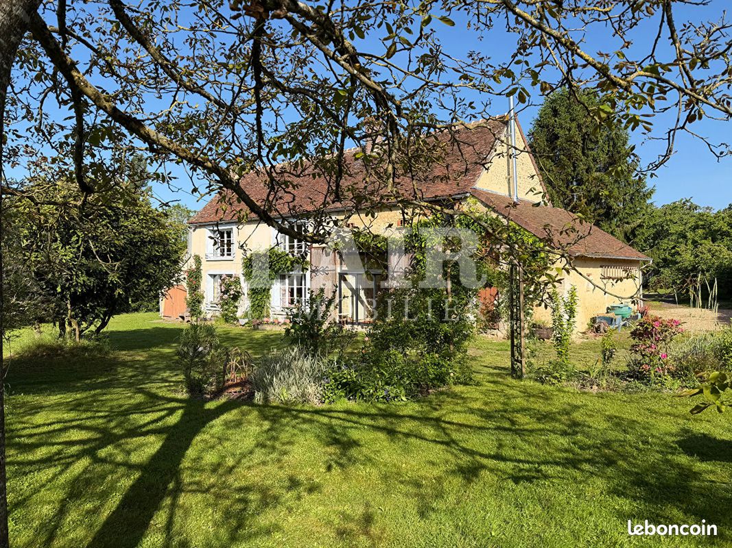 Maison 7 pièces 188 m² · à Mortagne-au-Perche · 188 m² · 395 000 €