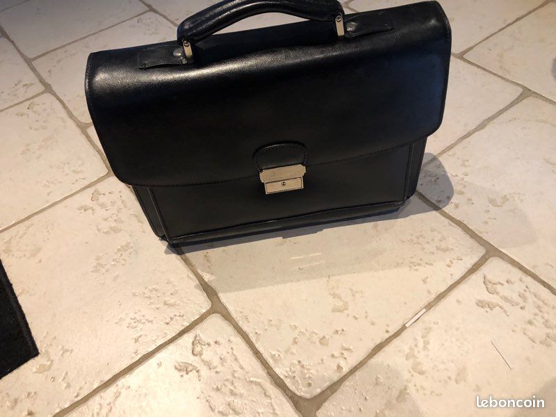 Serviette en cuir (image 2)