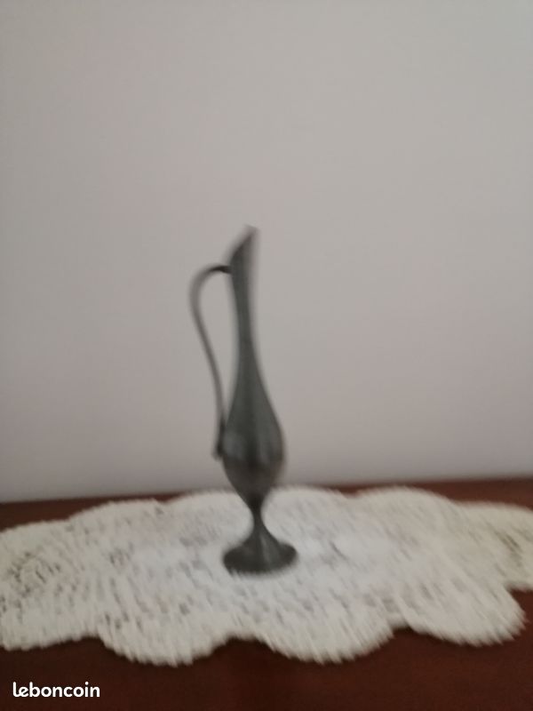 Soliflore en étain (image 3)