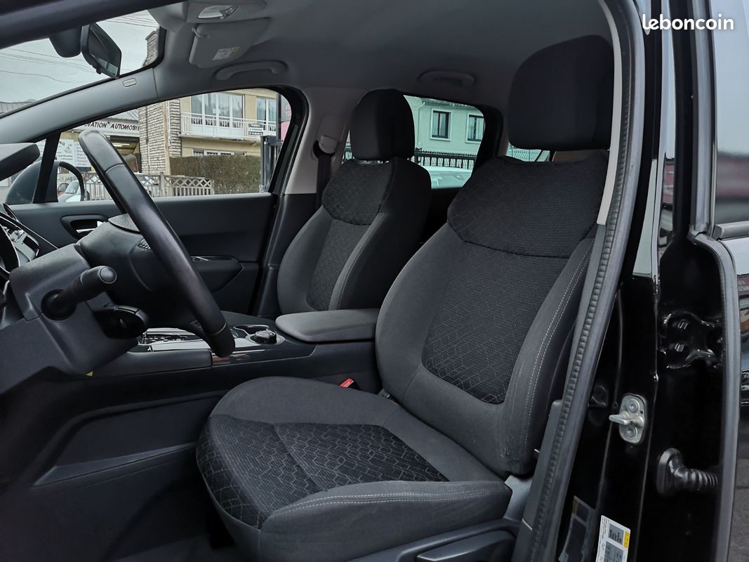 Peugeot 3008 1.6 BLUEHDI 120 ACTIVE EAT BVA (image 11)