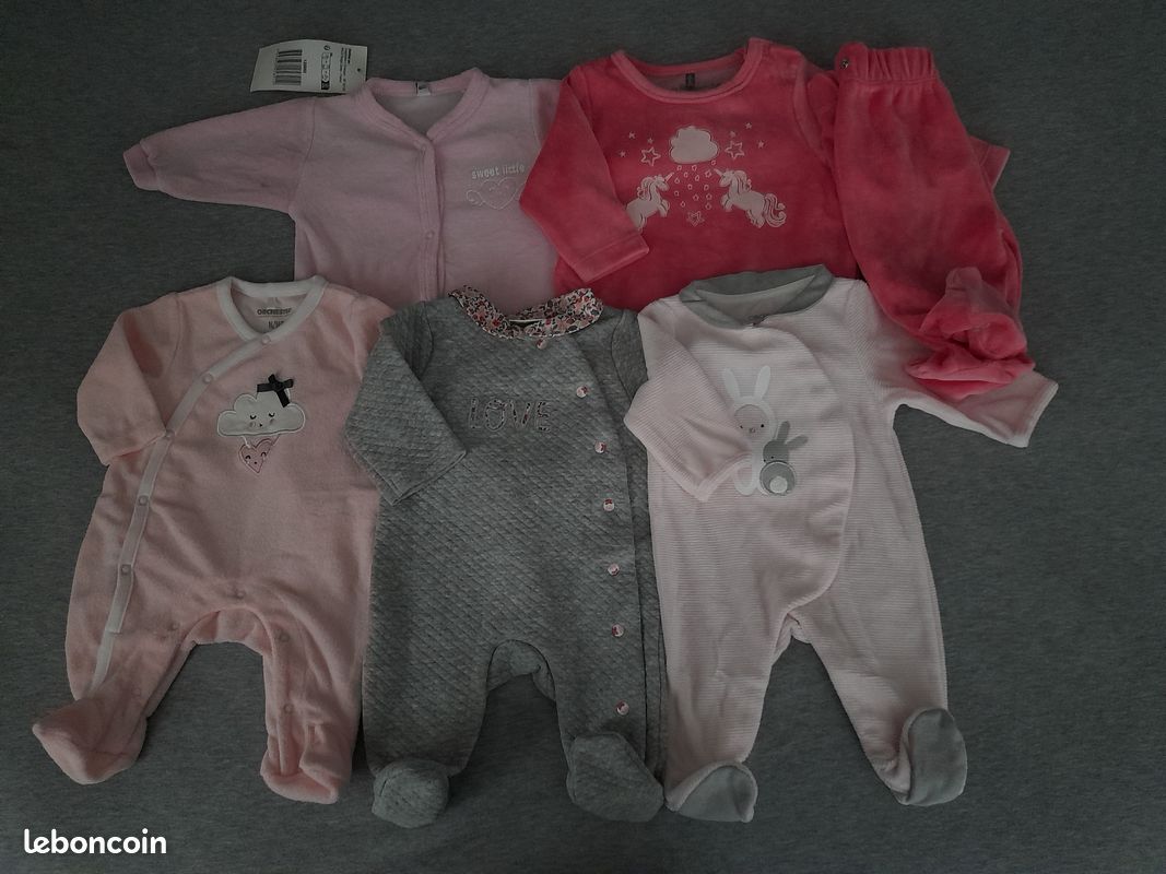 Lot pyjamas velours naissance comme neuf neuf Vêtements bébé