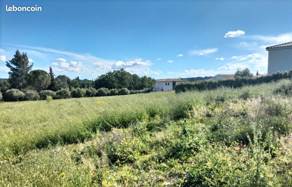 Terrain 610 m² Lorgues · 115 000 €