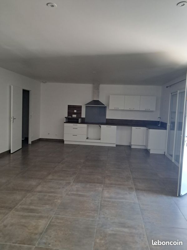 Maison 4 pièces 100 m² · à Caux-Et-Sauzens · 100 m² · 1 100 €/mois