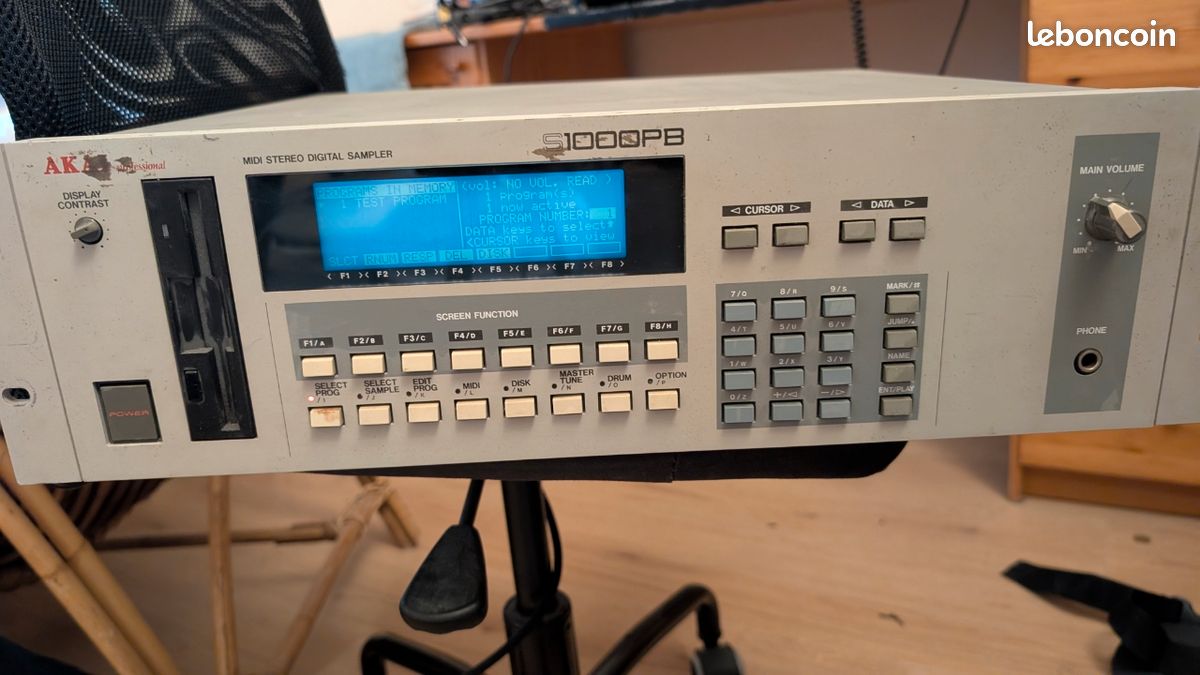 Sampler Akai S1000 PB (image 1)