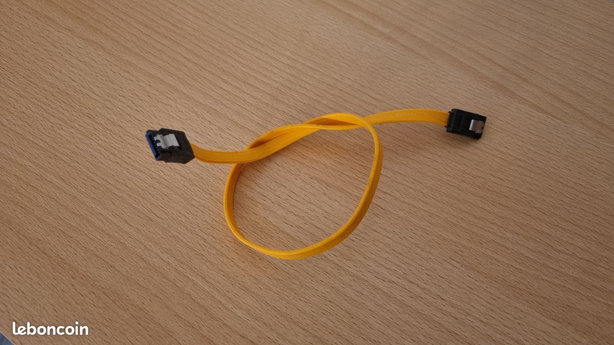 Câble SATA orange 50cm (image 1)