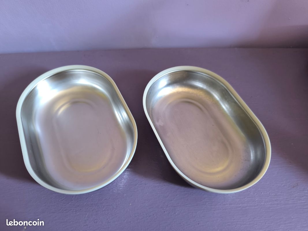 Lot de 2 gamelles Surefeed en inox d'occasion (image 1)